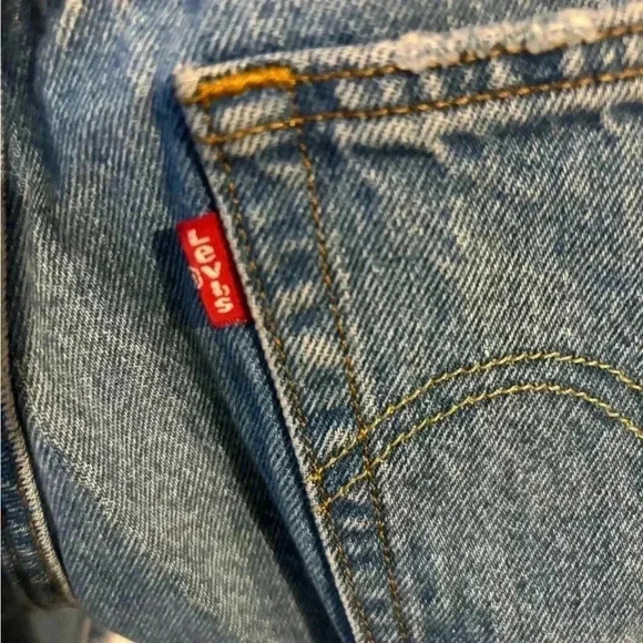 Vintage Levi 501 - Picture 9 of 14